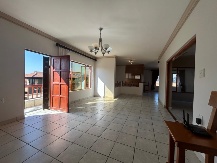 5 Bedroom Property for Sale in Birdwood Estate North West